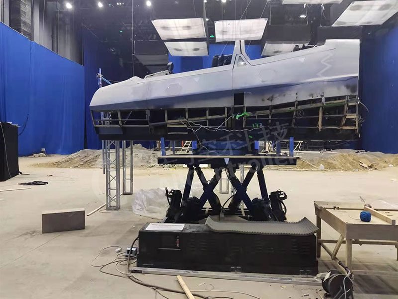 Small 6DOF flight simulation cabin